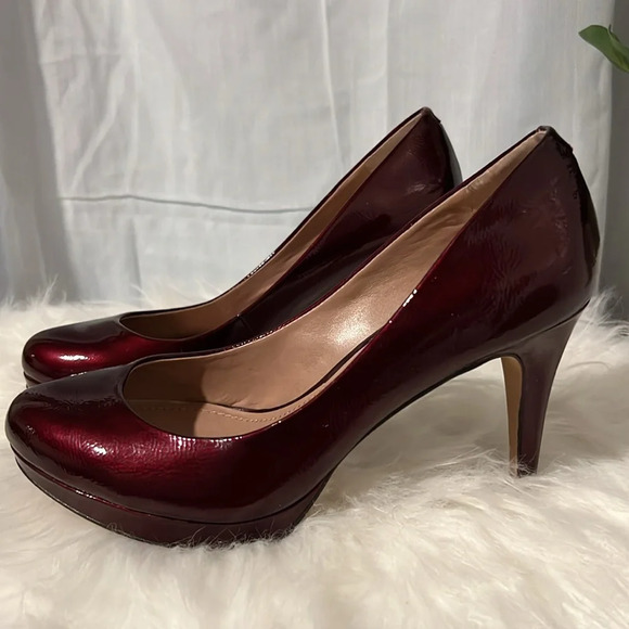 Vince Camuto Pumps - Picture 2 of 7
